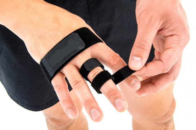 Finger Splint es un producto simple e innovador utilizado para la inmovilización de los dedos